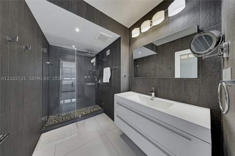 100 Lincoln Rd 1008, Miami Beach FL - photo 9 of 18