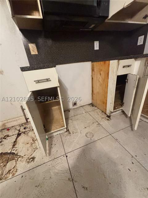 902 NE 209th St 106-40, Miami FL - photo 20 of 32