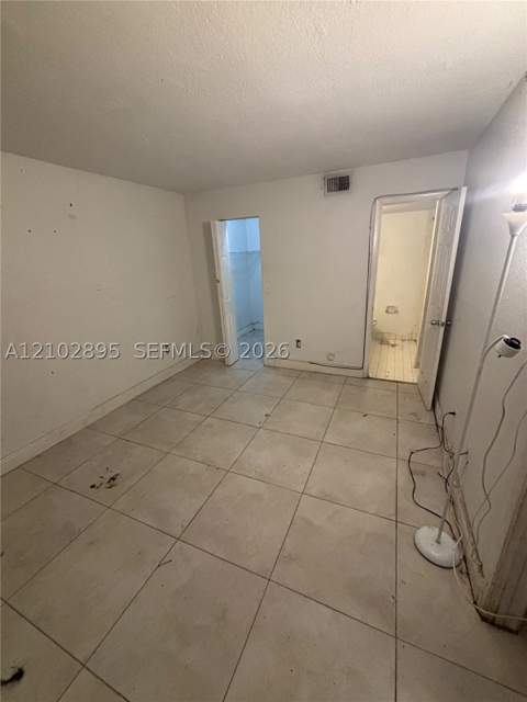 902 NE 209th St 106-40, Miami FL - photo 23 of 32