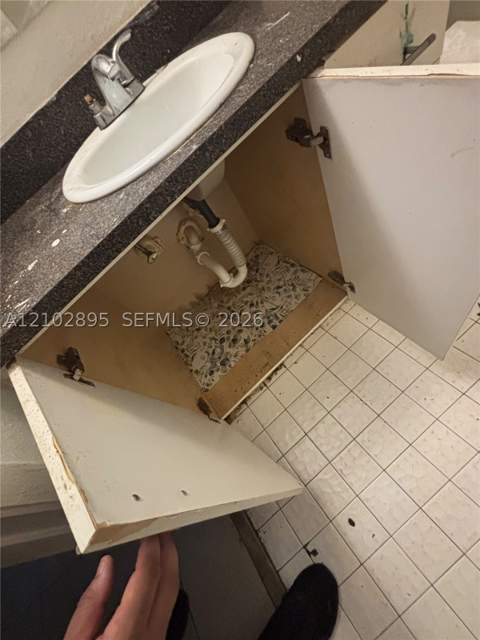 902 NE 209th St 106-40, Miami FL - photo 24 of 32