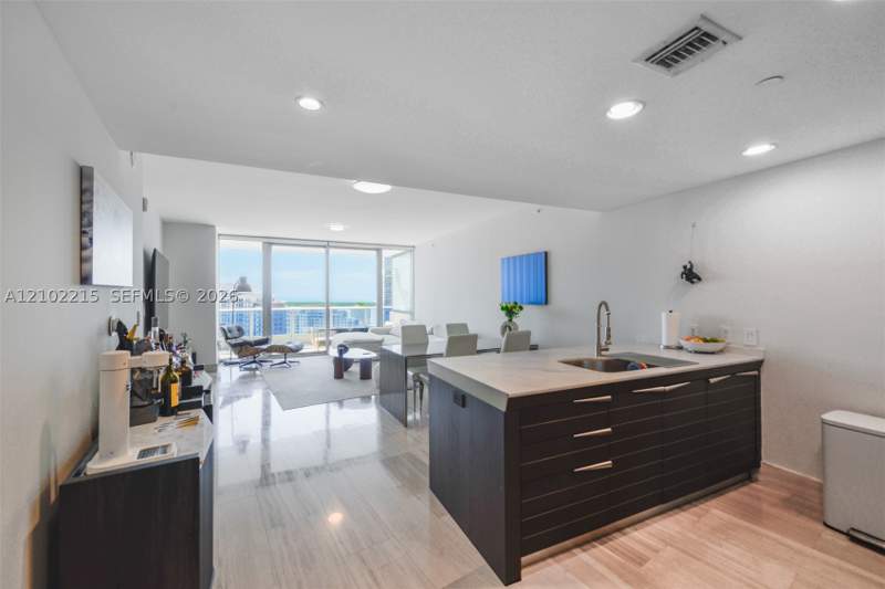 1 bedroom Condominium at 200 Biscayne Boulevard Way 3905, Epic West Condo, Miami — photo 5