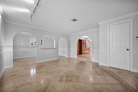 5845 SW 94th Pl, Miami FL - photo 7 of 39