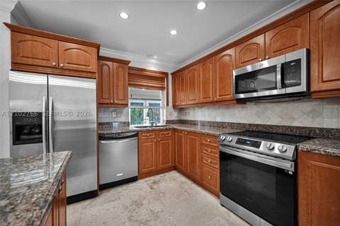 5845 SW 94th Pl, Miami FL - photo 9 of 39