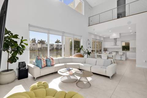 10250 NW 75th Ter, Doral FL - photo 7 of 20