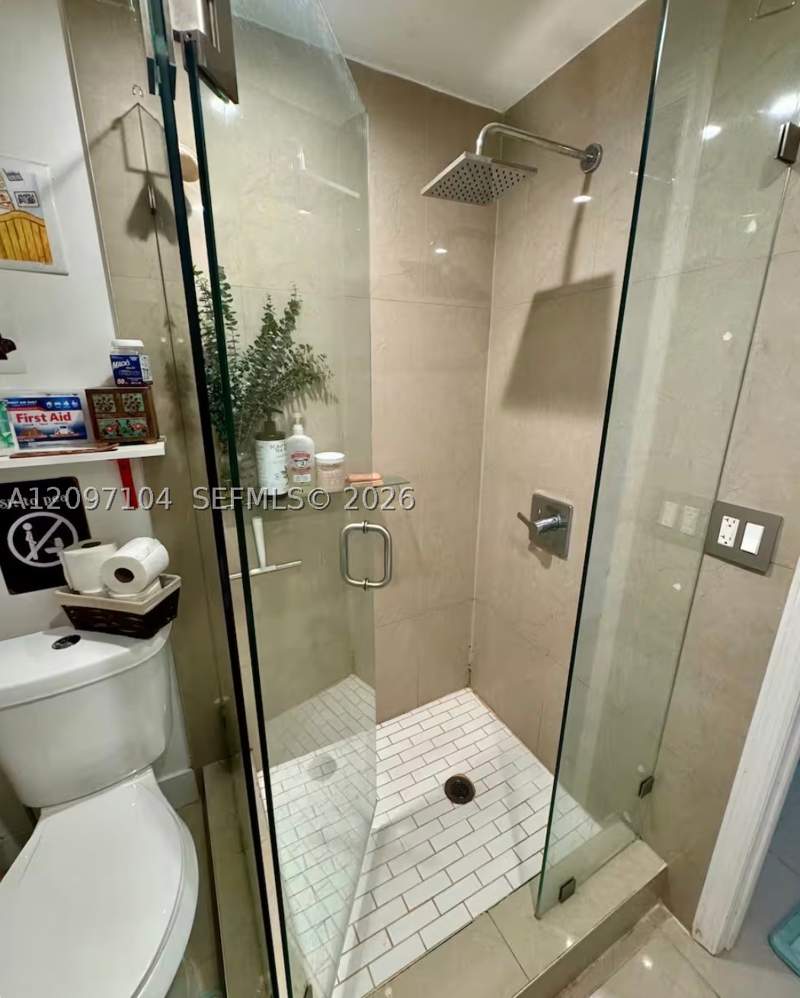 3 bedroom SingleFamilyResidence at 170 NW 18th Ct, Hillcrest, Miami — photo 5