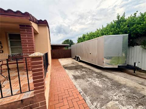 7400 SW 19th St, Miami FL - photo 7 of 10