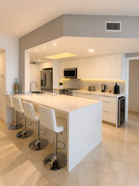 3000 NE 188th St 604, Aventura FL - photo 10 of 28