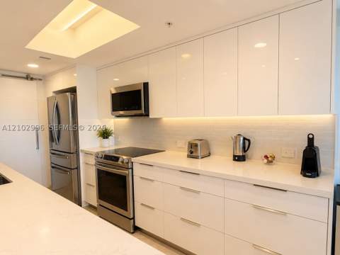 3000 NE 188th St 604, Aventura FL - photo 9 of 28