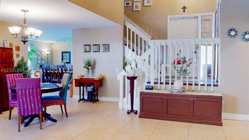 4 bedroom SingleFamilyResidence at 5312 SW 151st Pl, Lakes Of The Meadow Sec 1, Miami — photo 4