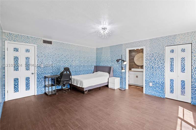 2 bedroom Condominium at 3665 NE 167th St 409, Caribbean House Condo, North Miami Beach — photo 4