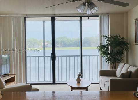 20860 San Simeon Way 205-6, Miami FL - photo 6 of 45