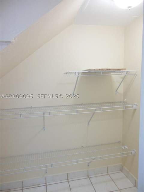 1350 W 53rd St 8, Hialeah FL - photo 8 of 8