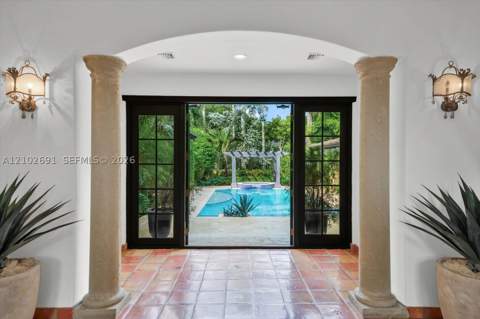 5746 SW 100th St, Pinecrest FL - photo 9 of 65
