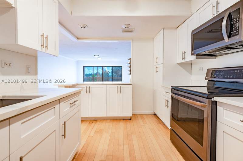 2 bedroom Condominium at 800 NE 195th St 408, Canongate Condo No One, Miami — photo 2