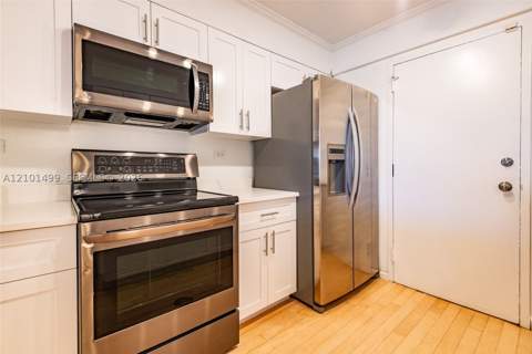 800 NE 195th St 408, Miami FL - photo 8 of 35