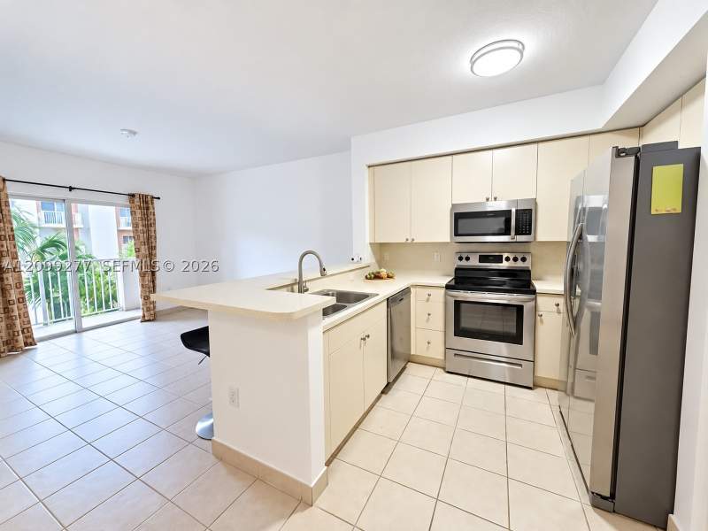 2 bedroom Condominium at 11060 SW 196th St 303, Paradise Pointe Condo, Cutler Bay — photo 3