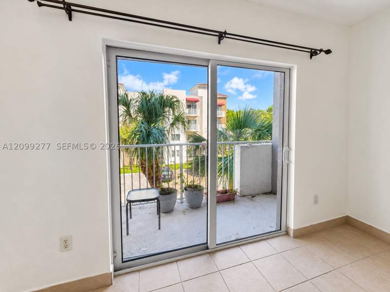 2 bedroom Condominium at 11060 SW 196th St 303, Paradise Pointe Condo, Cutler Bay — photo 5