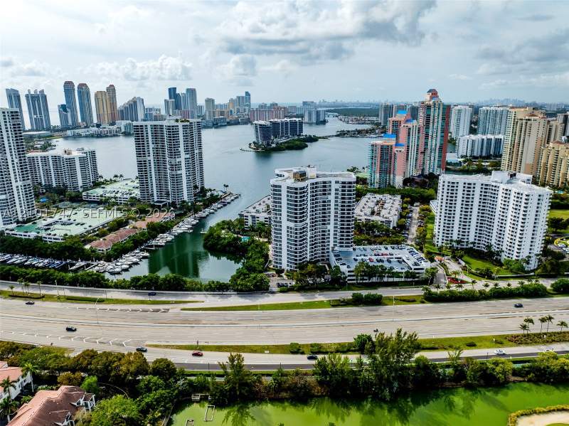 2 bedroom Condominium at 3400 NE 192 St 1905, Mystic Pointe Tower 600, Aventura — photo 3