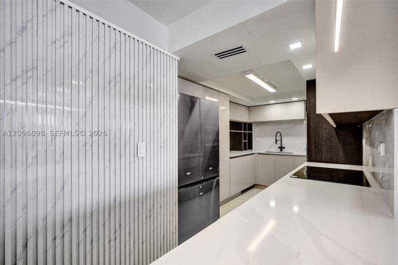 3 bedroom Condominium at 6039 Collins Ave 1736, Maison Grande Condo, Miami Beach — photo 4