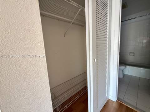 18111 NW 68th Ave F210, Hialeah FL - photo 13 of 20