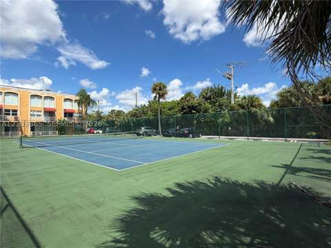 18111 NW 68th Ave F210, Hialeah FL - photo 19 of 20