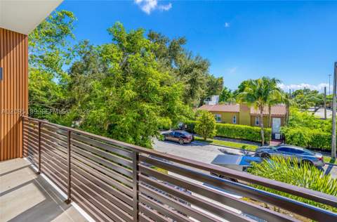 569 NW 44th St, Miami FL - photo 14 of 45
