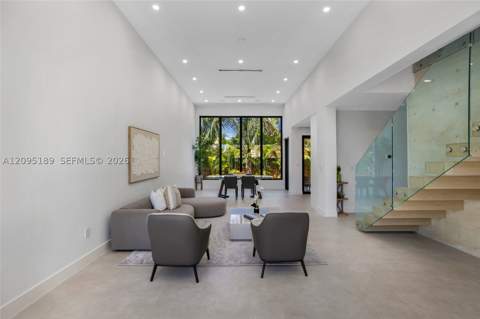 569 NW 44th St, Miami FL - photo 9 of 45