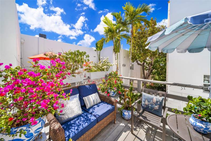 1 bedroom Condominium at 408 W 25th St 8, The Pines And The Palms C, Miami Beach — photo 2