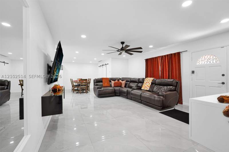 4 bedroom SingleFamilyResidence at 1721 NW 191st St, Sandy Pines Estates, Miami Gardens — photo 5
