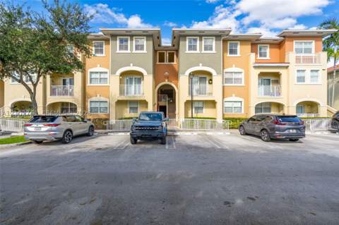 10870 NW 88th Ter 224, Doral FL - photo 17 of 19