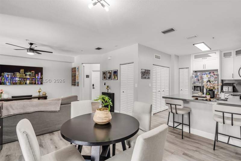 2 bedroom Condominium at 10870 NW 88th Ter 224, Coronado At Doral III Con, Doral — photo 5