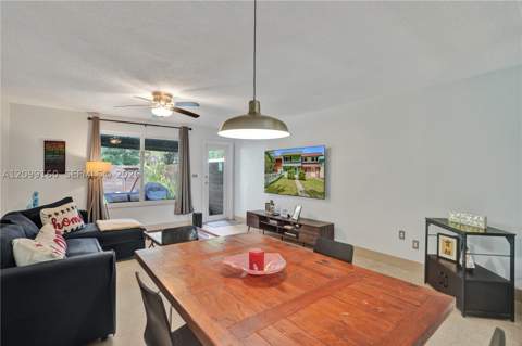 1719 NE 142nd St, North Miami FL - photo 8 of 29