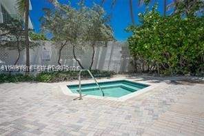 6515 Collins Ave 1709, Miami Beach FL - photo 16 of 23