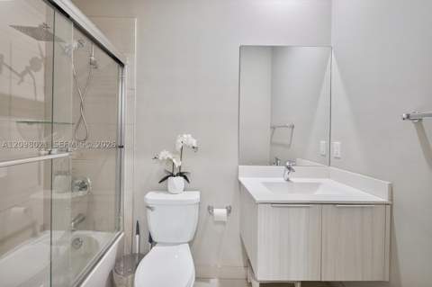 8110 NW 104th Ct, Doral FL - photo 11 of 41