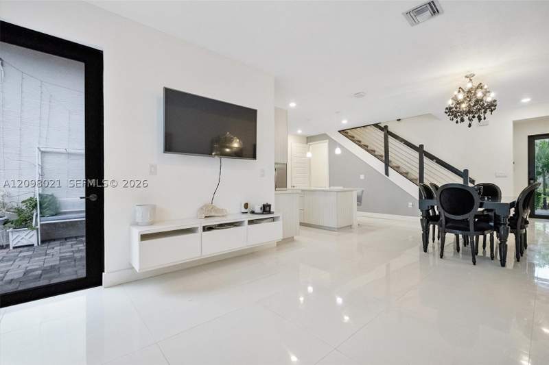 3 bedroom Townhouse at 8110 NW 104th Ct, Grand Bay South Townhomes, Doral — photo 4