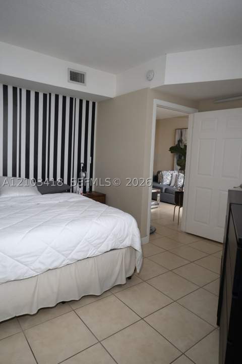 1 Glen Royal Pkwy 1004, Miami FL - photo 11 of 16
