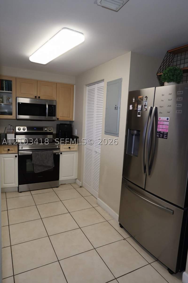 2 bedroom Condominium at 1 Glen Royal Pkwy 1004, Altos De Miami Condo, Miami — photo 5