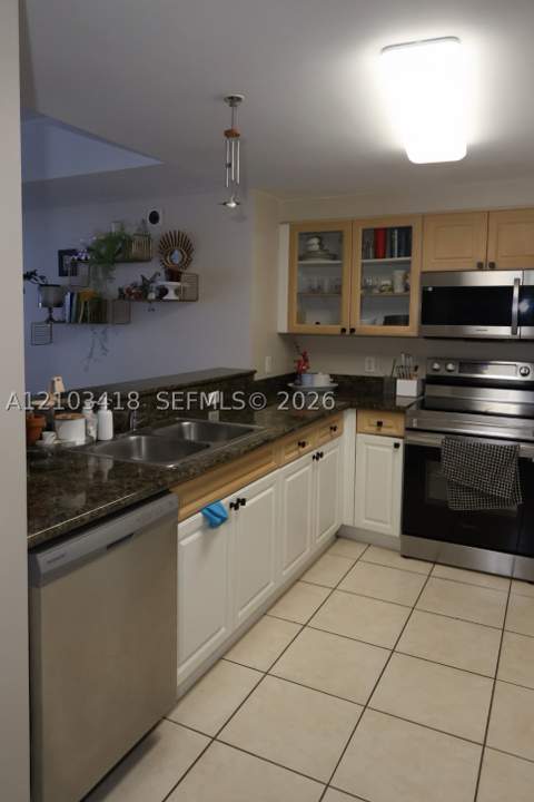 1 Glen Royal Pkwy 1004, Miami FL - photo 8 of 16