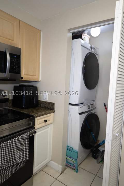 1 Glen Royal Pkwy 1004, Miami FL - photo 9 of 16