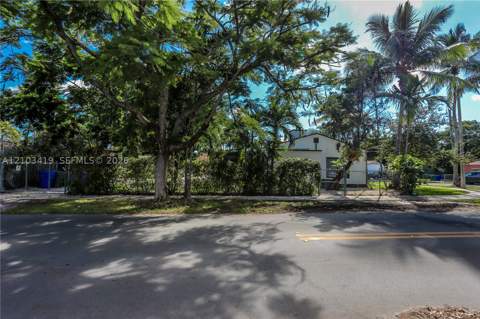 3095 NW 3rd St, Miami FL - photo 12 of 33