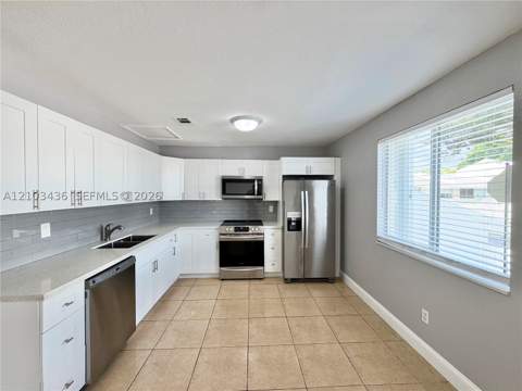 22201 SW 103rd Ave, Cutler Bay FL - photo 10 of 23