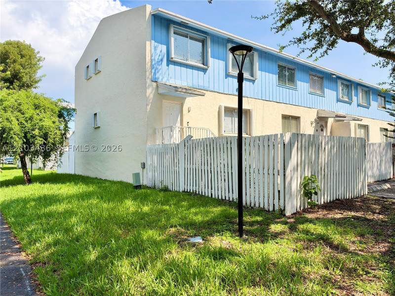 3 bedroom Townhouse at 22201 SW 103rd Ave, Black Creek Villas, Cutler Bay — photo 2