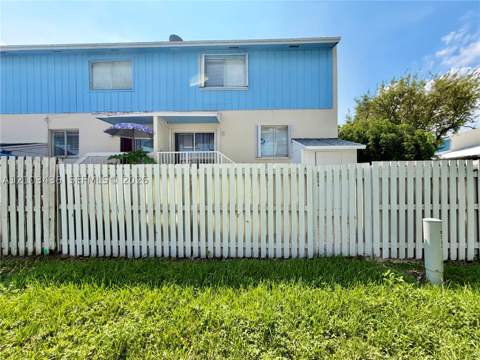 22201 SW 103rd Ave, Cutler Bay FL - photo 7 of 23