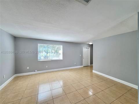 22201 SW 103rd Ave, Cutler Bay FL - photo 9 of 23