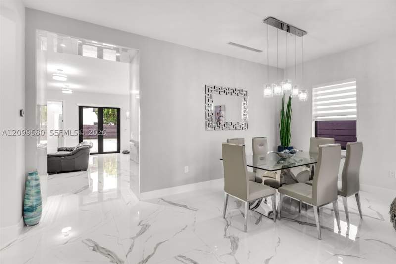 3 bedroom SingleFamilyResidence at 8924 NW 161st Ter, Dunnwoody Lake, Miami Lakes — photo 2