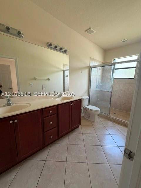 8879 SW 227th Ter, Cutler Bay FL - photo 15 of 36