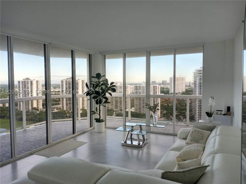 2 bedroom Condominium at 20185 E Country Club Dr 2406, The Landmark Condo, Aventura — photo 2