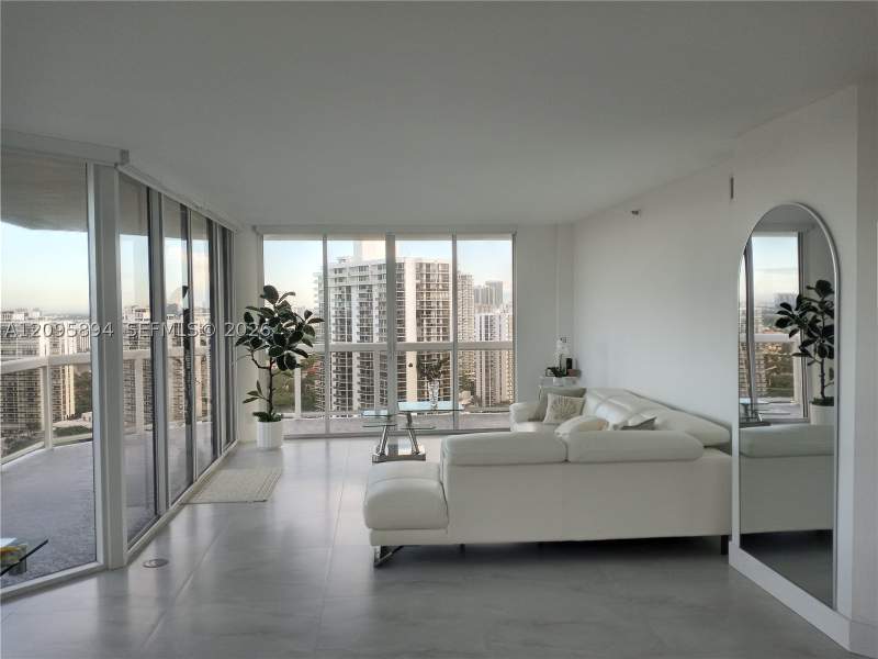 2 bedroom Condominium at 20185 E Country Club Dr 2406, The Landmark Condo, Aventura — photo 3