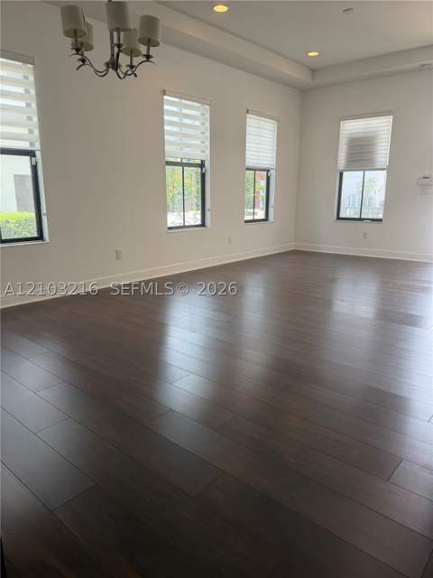 8478 NW 52nd St, Doral FL - photo 14 of 44