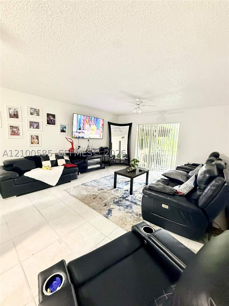 2 bedroom Condominium at 17901 NW 68th Ave T101, Venetian Gardens At Count, Hialeah — photo 2